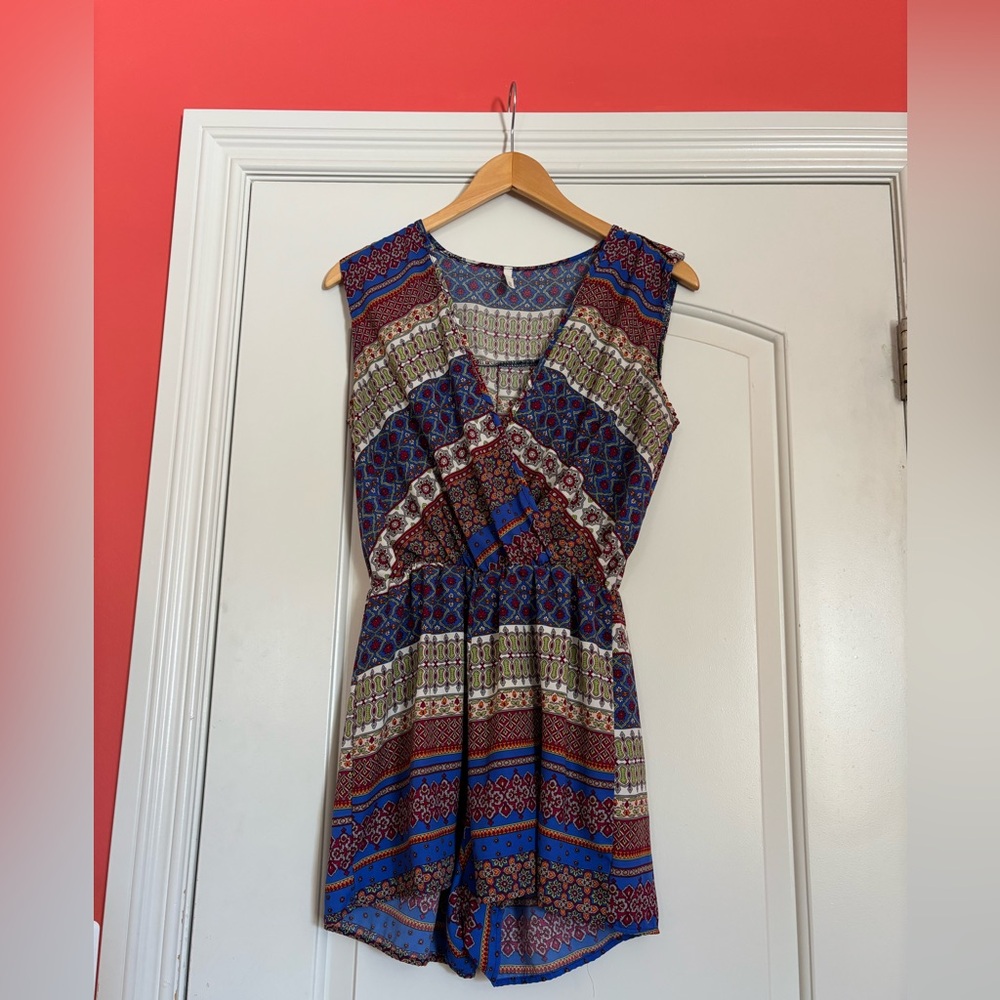 Sage Multicolor Patterned Romper. Size Small